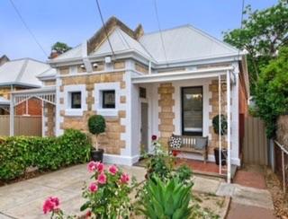 A Rose By The Park - Hotel Gold Coast 0