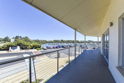 Aloha Waterfront Properties - Hotel Gold Coast 10