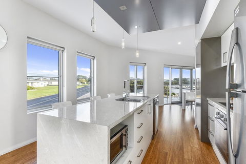Aloha Waterfront Properties - Hotel Gold Coast 15