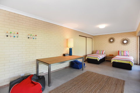 Port Of Call - Port Willunga - C21 SouthCoast Holidays - Hotel Gold Coast 21