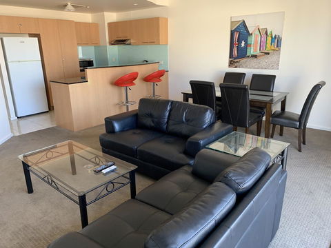 Ensenada Motor Inn And Suites - Hotel Gold Coast 21