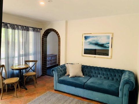 The Manor Basket Range - Hotel Gold Coast 12
