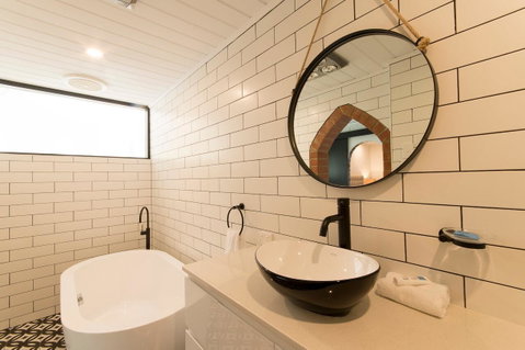 The Manor Basket Range - Hotel Gold Coast 2