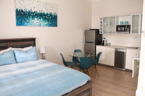 Smugglers Inn Studio Apartments - Hotel Gold Coast 4