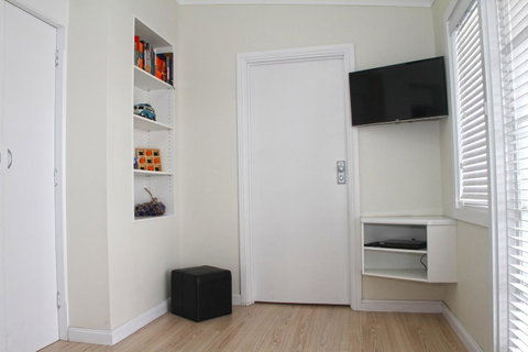 Smugglers Inn Studio Apartments - Hotel Gold Coast 7