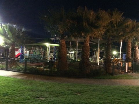 Adelaide - Semaphore Beach Front - Hotel Gold Coast 28