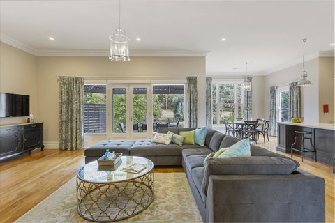 Grandview Accommodation - The Elm Tree Apartments - Hotel Gold Coast 4