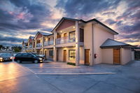 Book Renmark Accommodation Vacations Hotel Gold Coast Hotel Gold Coast
