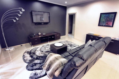 Casavino Luxury Villa - Hotel Gold Coast 0