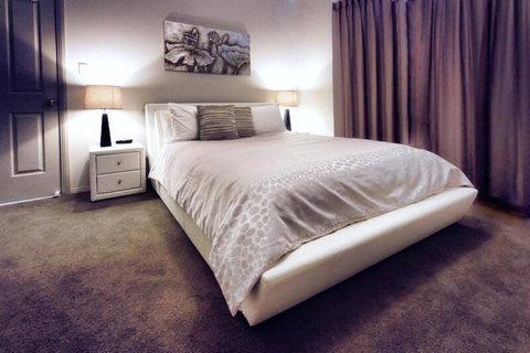Casavino Luxury Villa - Hotel Gold Coast 5