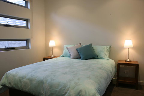 Penneshaw Oceanview Apartments - Hotel Gold Coast 15