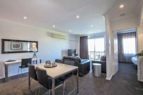 Adelaide DressCircle Apartments - Archer Street - Hotel Gold Coast 0