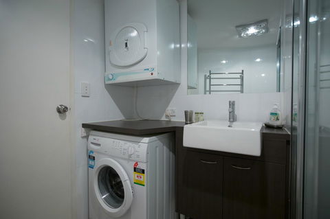 Adelaide DressCircle Apartments - Archer Street - Hotel Gold Coast 16