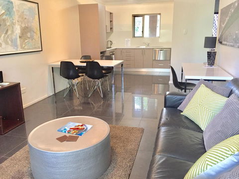 Adelaide DressCircle Apartments - Archer Street - Hotel Gold Coast 13