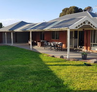 Aldinga Beach overnighter or getaway home - Hotel Gold Coast