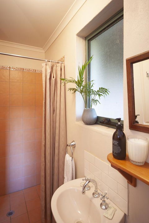 Angaston Saleyards Luxury Accommodation - Hotel Gold Coast 10