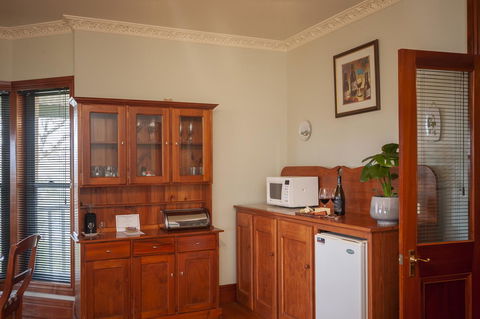 Angaston Saleyards Luxury Accommodation - Hotel Gold Coast 21