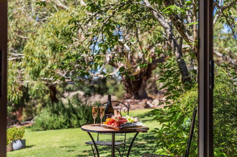 Adelaide Hills Retreats - Hotel Gold Coast 12