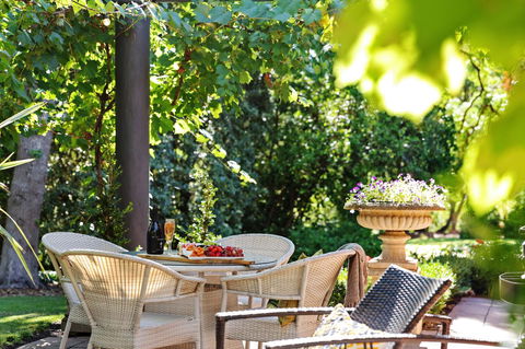 Adelaide Hills Retreats - Hotel Gold Coast 10