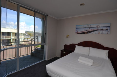 Hilton Beachfront Motel - Hotel Gold Coast 34