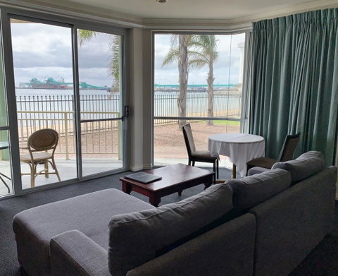 Hilton Beachfront Motel - Hotel Gold Coast 15
