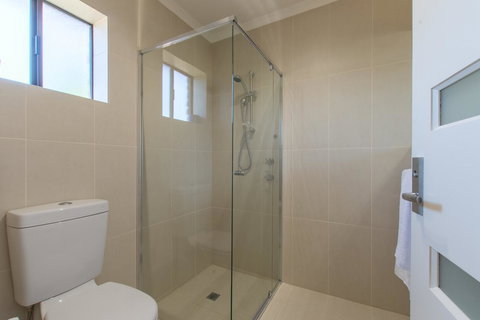 Mick O\'Sheas - Hotel Gold Coast 24