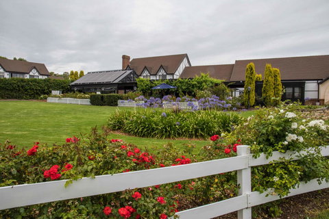 Mick O\'Sheas - Hotel Gold Coast 31