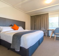 Mick O'Sheas - Hotel Gold Coast