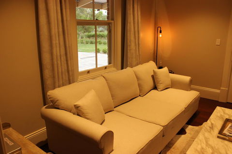 OXENBERRY FARM - Hotel Gold Coast 8