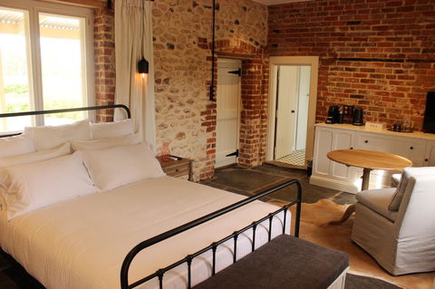 OXENBERRY FARM - Hotel Gold Coast 9