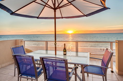 Adelaide Luxury Beach House - Hotel Gold Coast 9