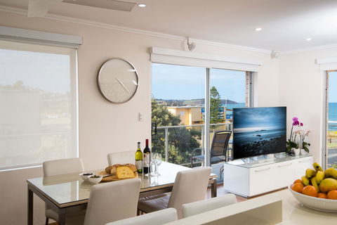 Stylish 3 Bedroom Beachview Apartment - Hotel Gold Coast 8