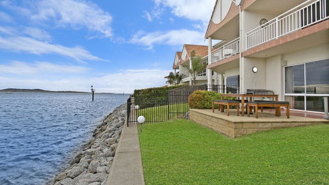 Salt Waterfront Apartment - Hotel Gold Coast 4