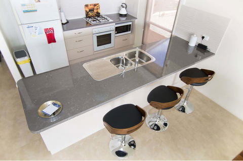 Brock's Base - Hotel Gold Coast 4