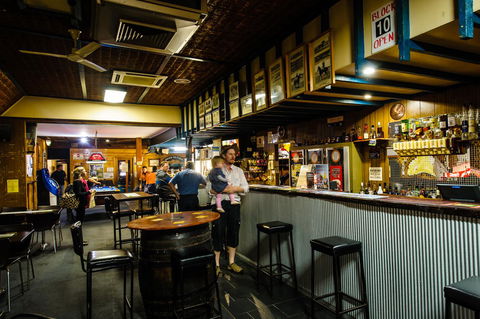 The Anglers Inn - Hotel Gold Coast 2