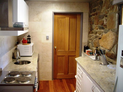 1860 Wine Country Cottages - Hotel Gold Coast 13