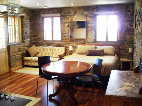 1860 Wine Country Cottages - Hotel Gold Coast 10