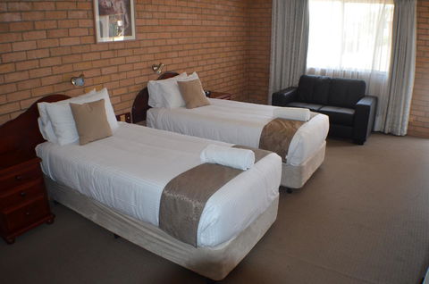 Deer Park Motor Inn Armidale - Hotel Gold Coast 4