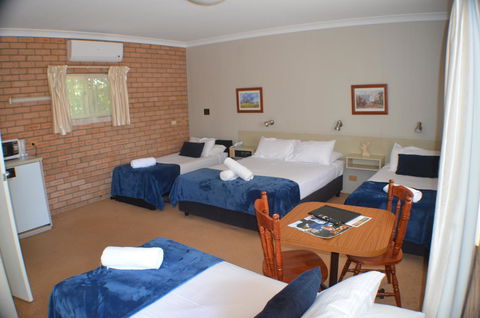 Deer Park Motor Inn Armidale - Hotel Gold Coast 9