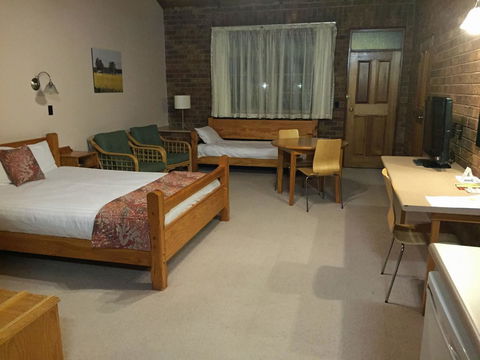 Coonawarra Place Motor Inn - Hotel Gold Coast 1