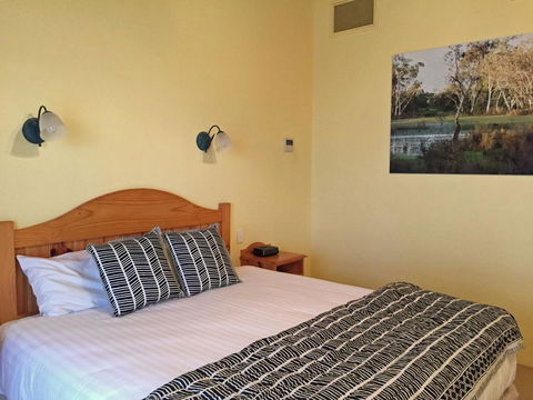 Coonawarra Place Motor Inn - Hotel Gold Coast 2