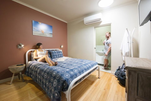 Port Lincoln Studio Apartments - Hotel Gold Coast 2