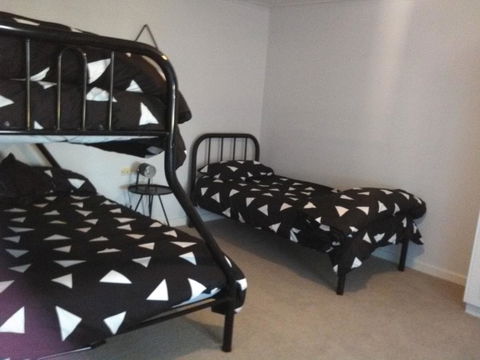 Hilltop Escape - Hotel Gold Coast 15