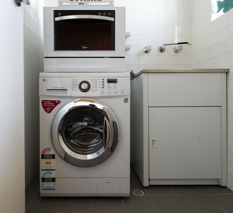 Aurora Holiday Apartment @West Beach - Hotel Gold Coast 25