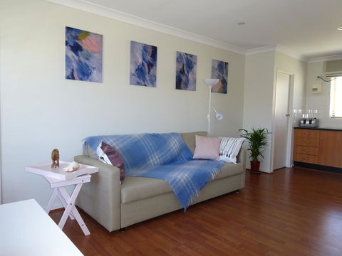 Aurora Holiday Apartment @West Beach - Hotel Gold Coast 2