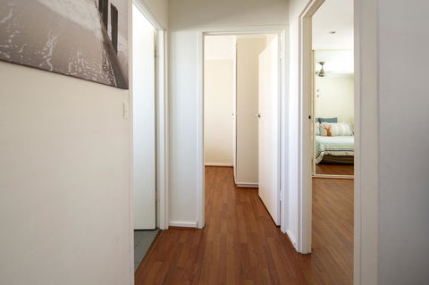 Aurora Holiday Apartment @West Beach - Hotel Gold Coast 5