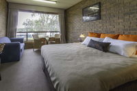 Book Mannum Accommodation Vacations Hotel Gold Coast Hotel Gold Coast