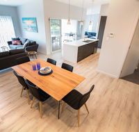 Wellington Lake Retreat - Hotel Gold Coast