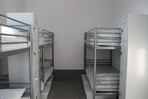 Perth City Backpackers Hostel - Note - Valid Passport Required To Check In - Hotel Gold Coast 5