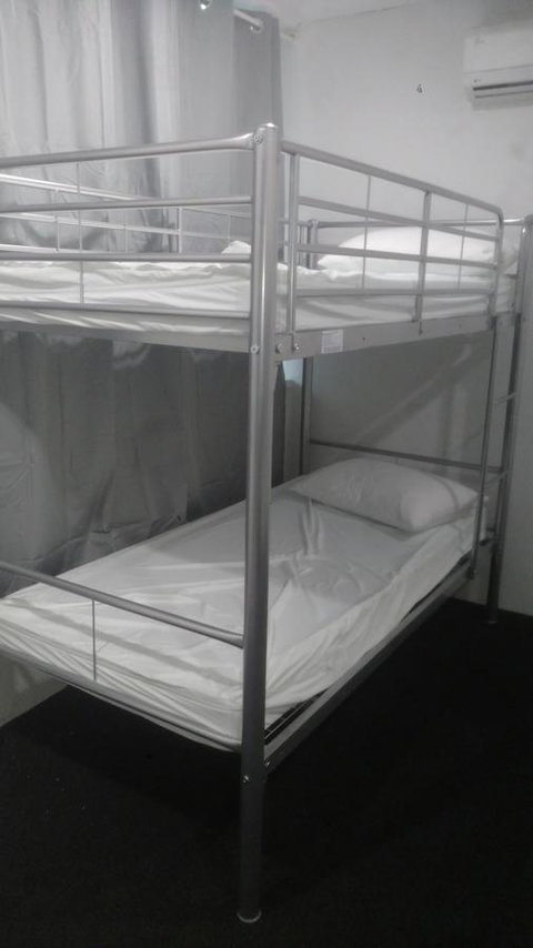 Perth City Backpackers Hostel - Note - Valid Passport Required To Check In - Hotel Gold Coast 22